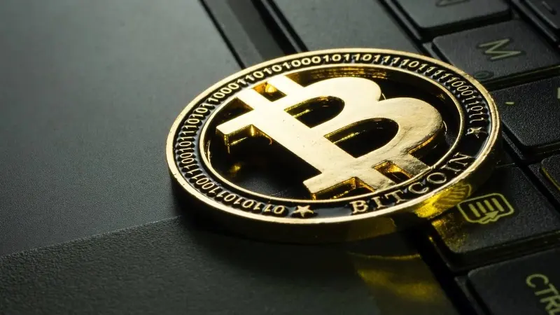 Bitcoin, Ethereum Escape Broader Market Slide