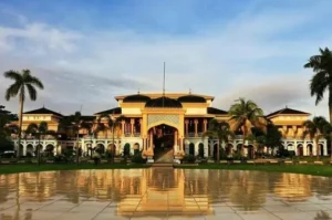 Exploring the Splendor of Maimun Palace: Historical Heritage of Medan City