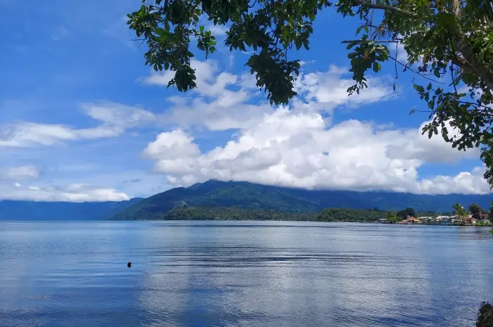 The Beauty of Lake Ranau, the Perfect Place to Witness the Natural Beauty of Lampung